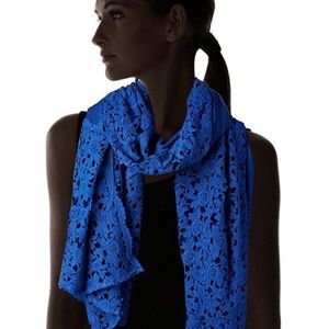 100% Wool wrap scarf blue lace shawl classic Micky London designer natural warm